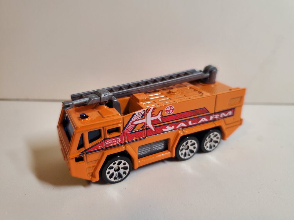 Matchbox - Airport Firetruck - 1992 - 1:64